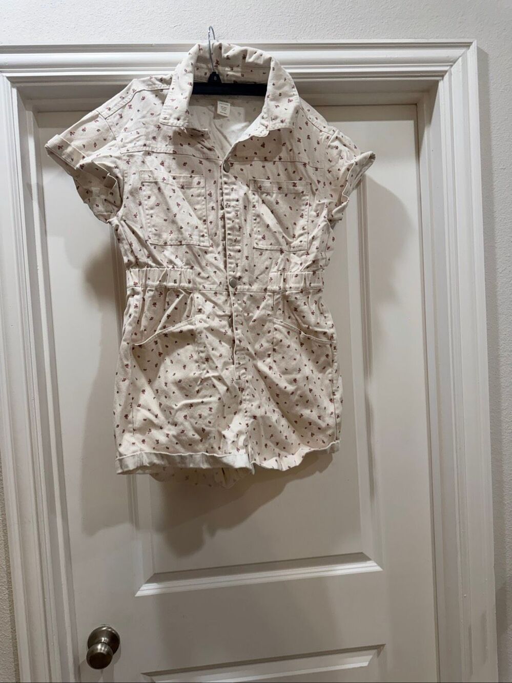 Altar'd State Floral Print Button Front Utility Romper Shorts Size M Medium